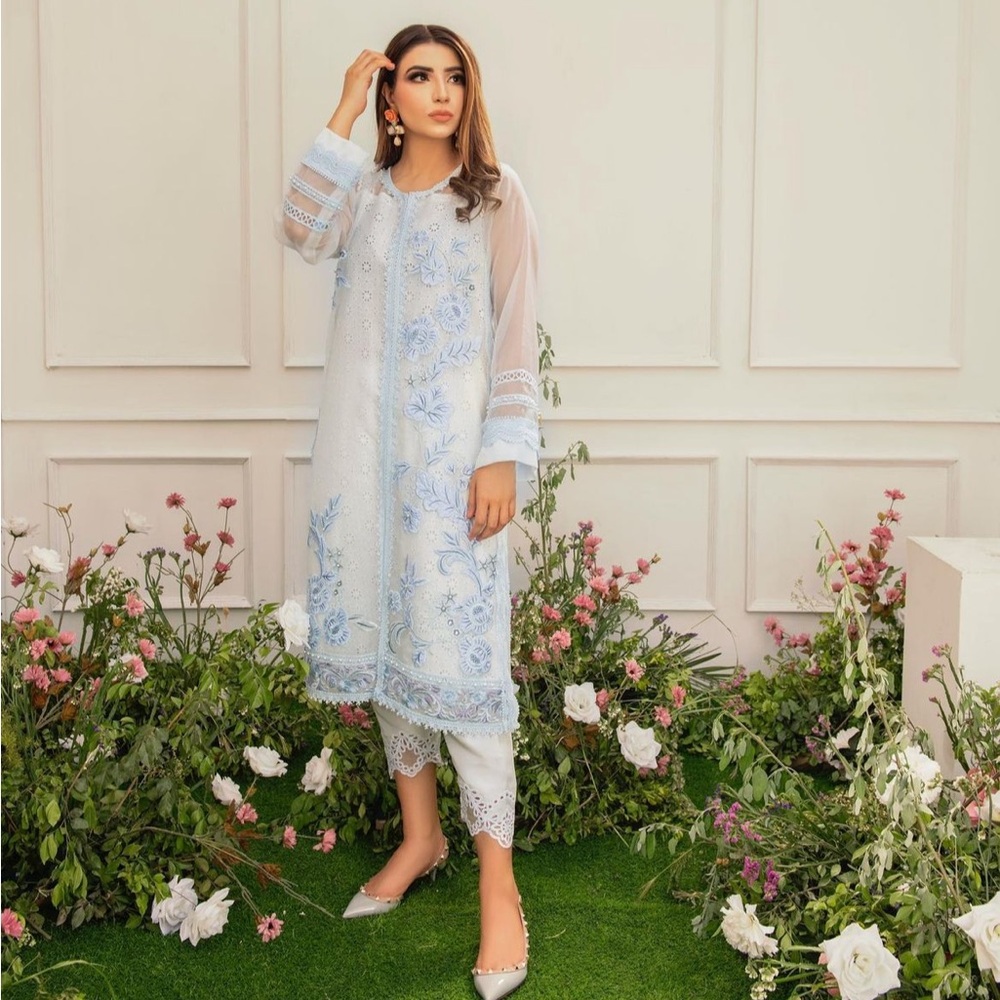 Pakistani Designer Dress - BARAÉ KHANOM